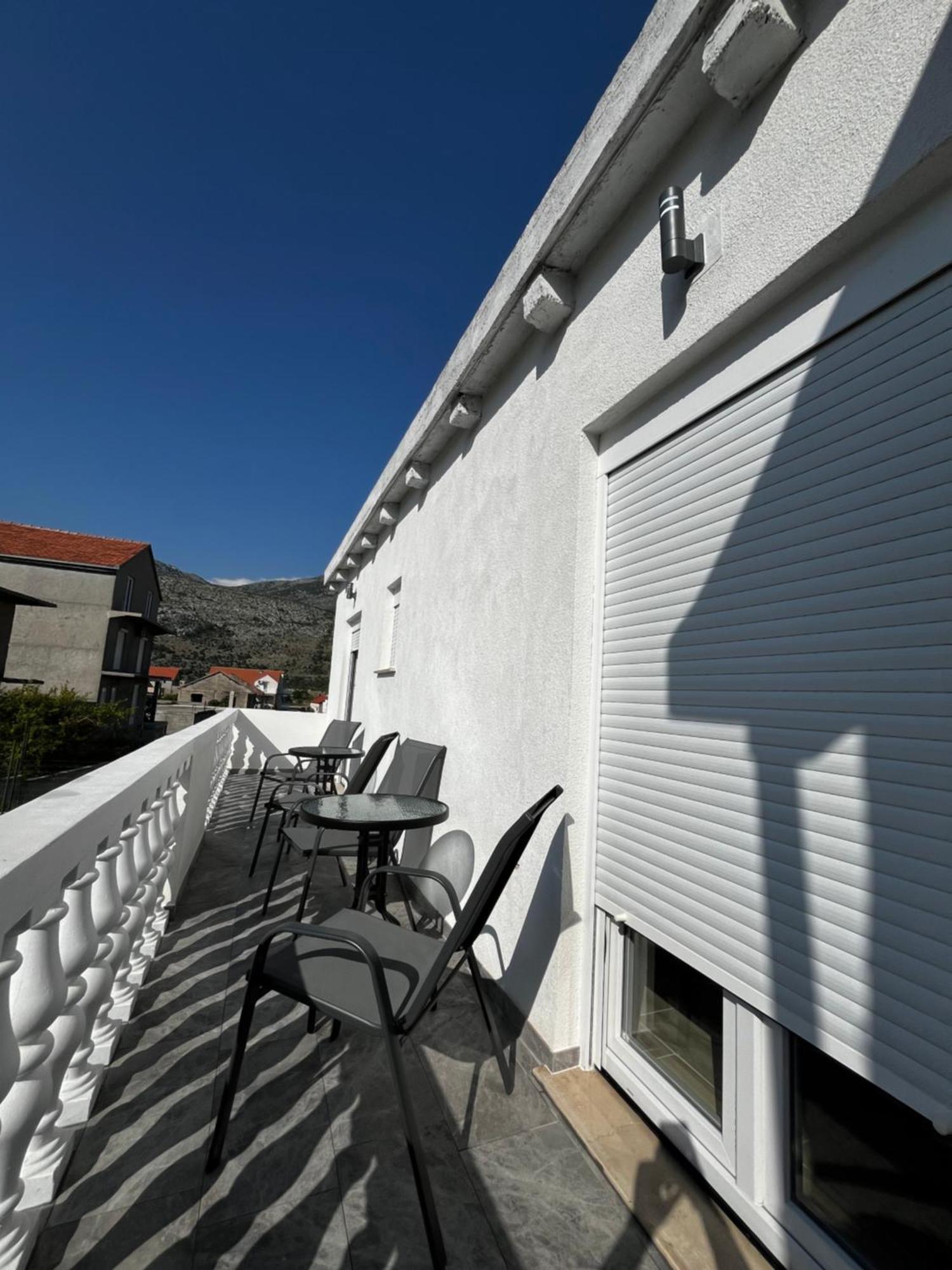 Twin Apartments Ivanica 外观 照片